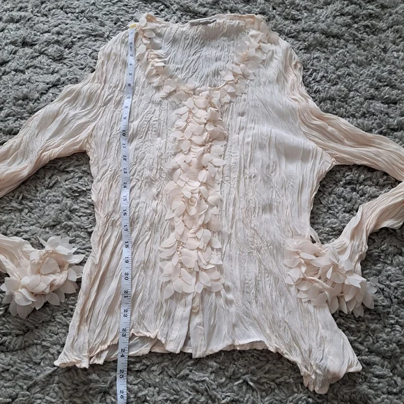 Miss Tee | Peach pink petal details button up women's blouse - Picture 9 of 12